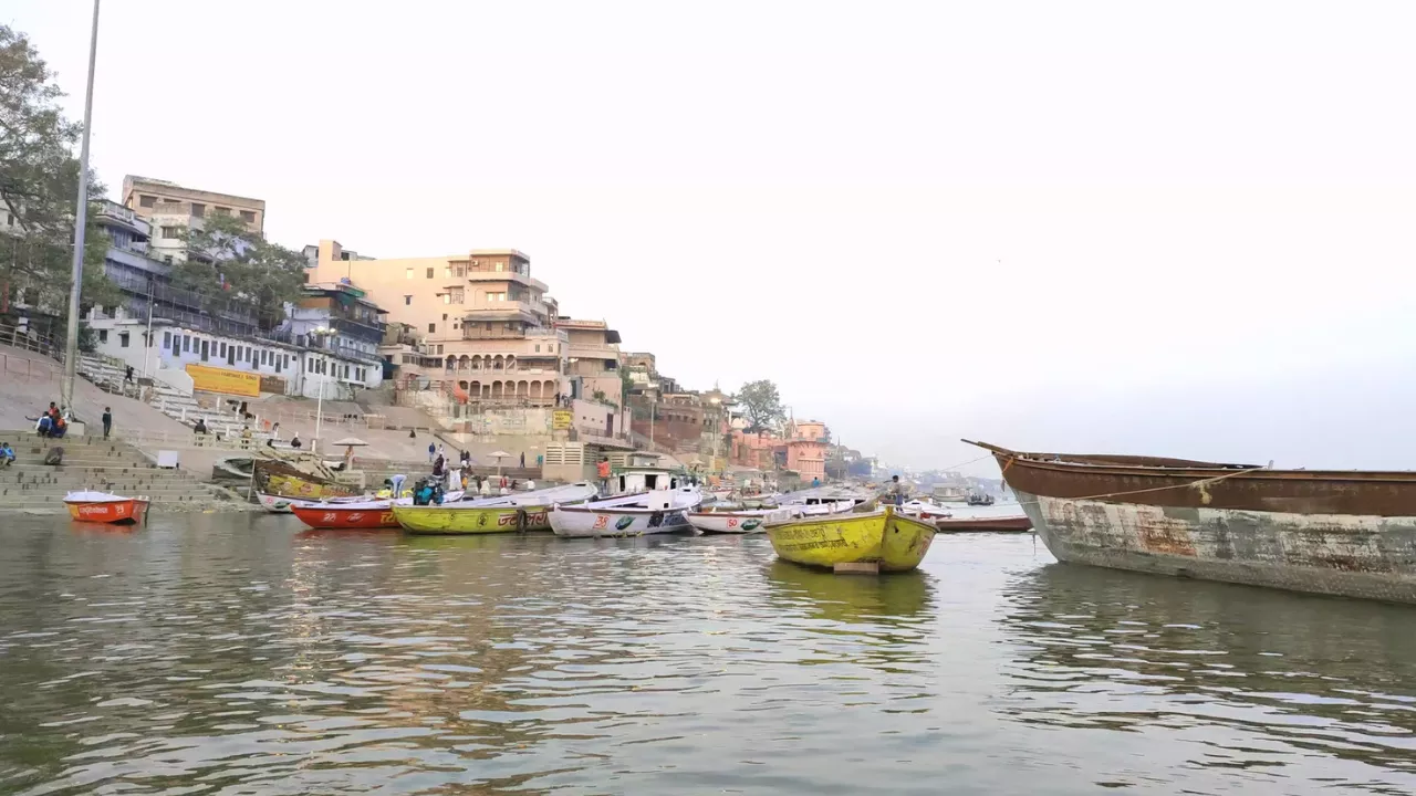 Asthi Visarjan being performed in the Ganga at Varanasi